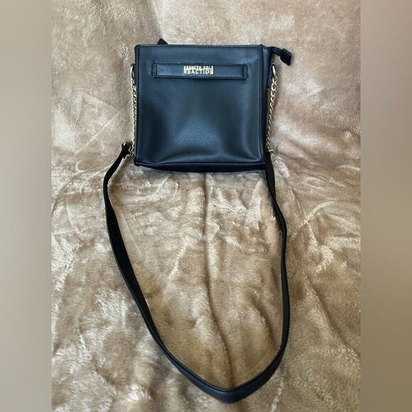 Kenneth Cole Reaction‎ Chain Black Crossbody Bag/Purse - Picture 2 of 10